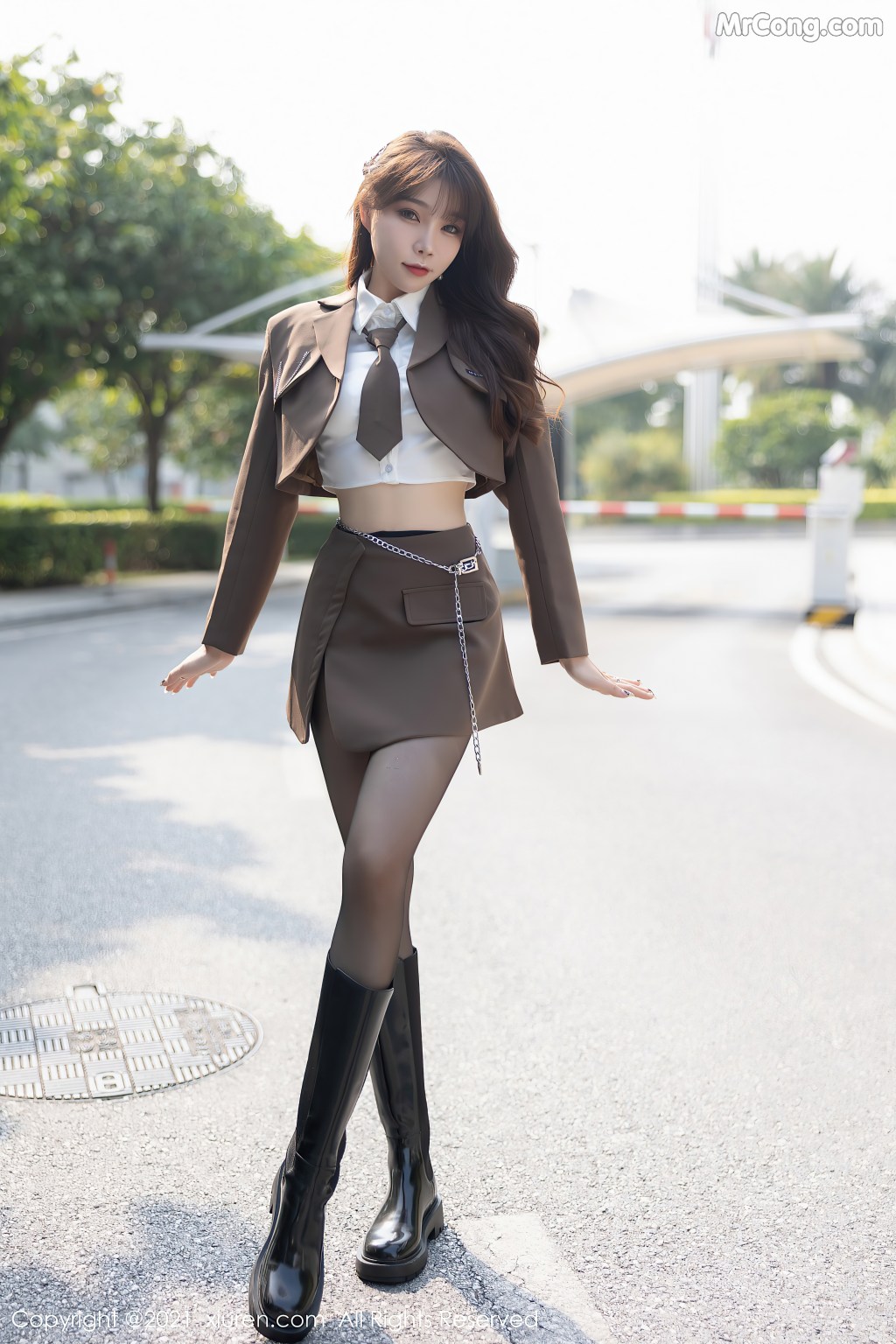 XIUREN No.4299: Booty (芝芝) (90 photos)