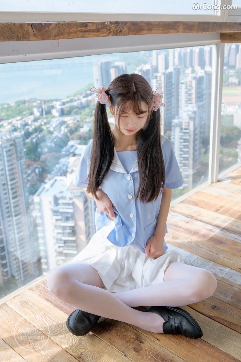 Coser@稚乖画册 Vol.001: 晴空01 白丝双马尾JK (79 photos) – Page 4