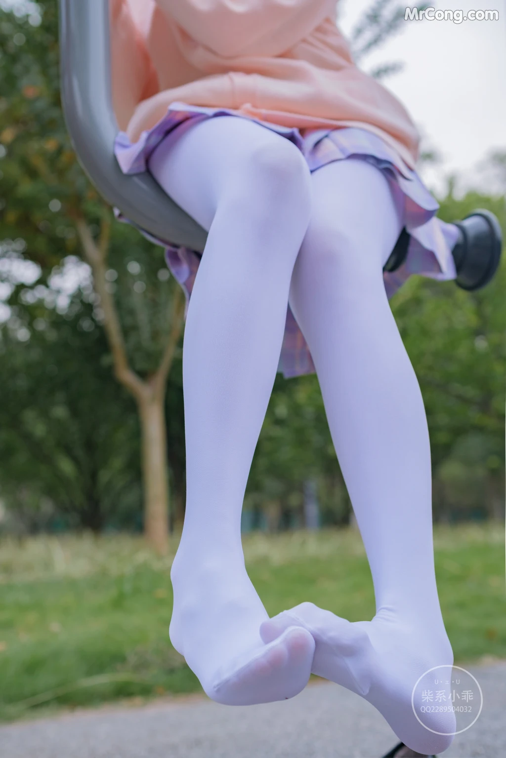Coser@稚乖画册 Vol.002: 颓废01 短裙白丝 (73 photos) – Page 2