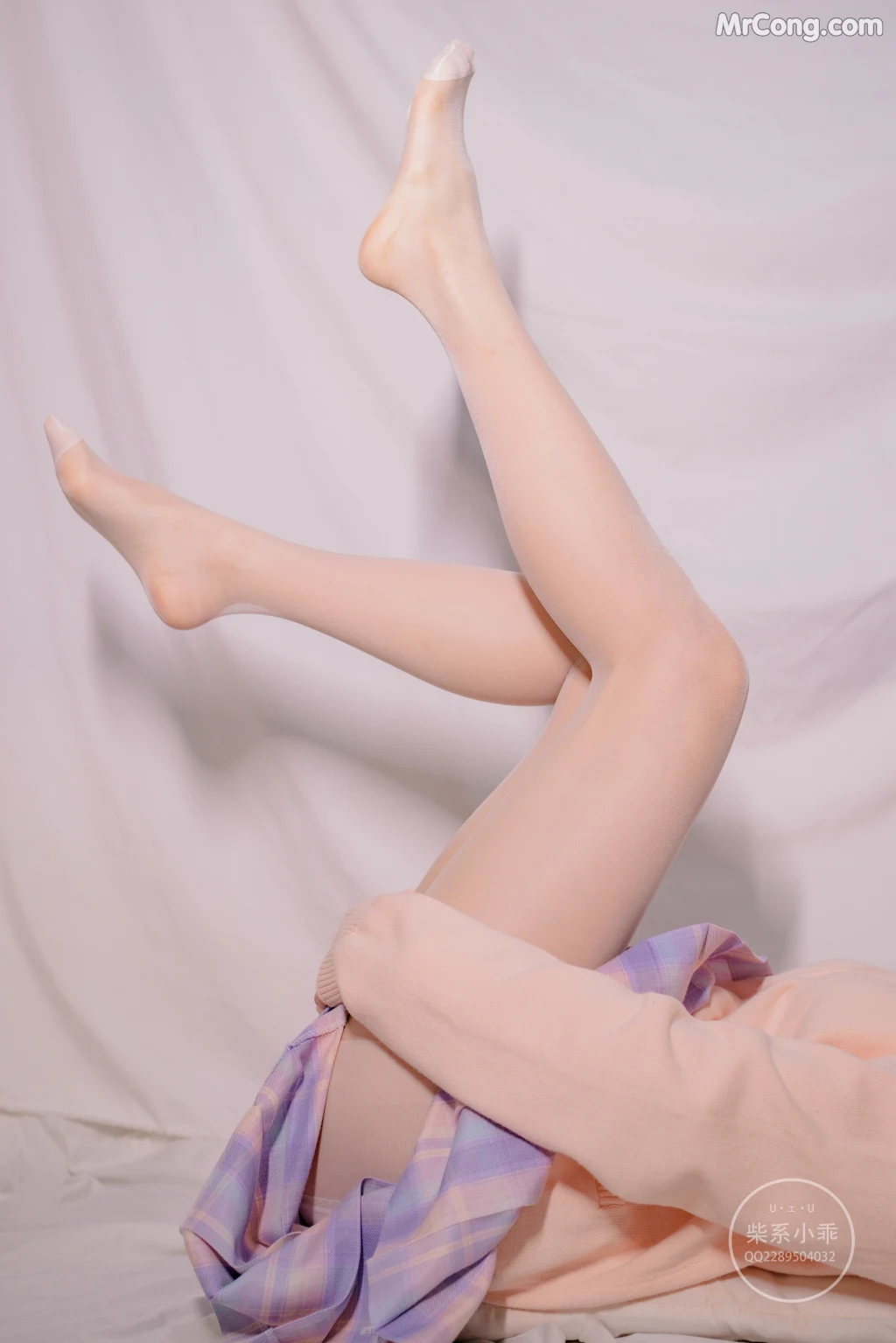 Coser@稚乖画册 Vol.002: 颓废01 短裙白丝 (73 photos) – Page 4