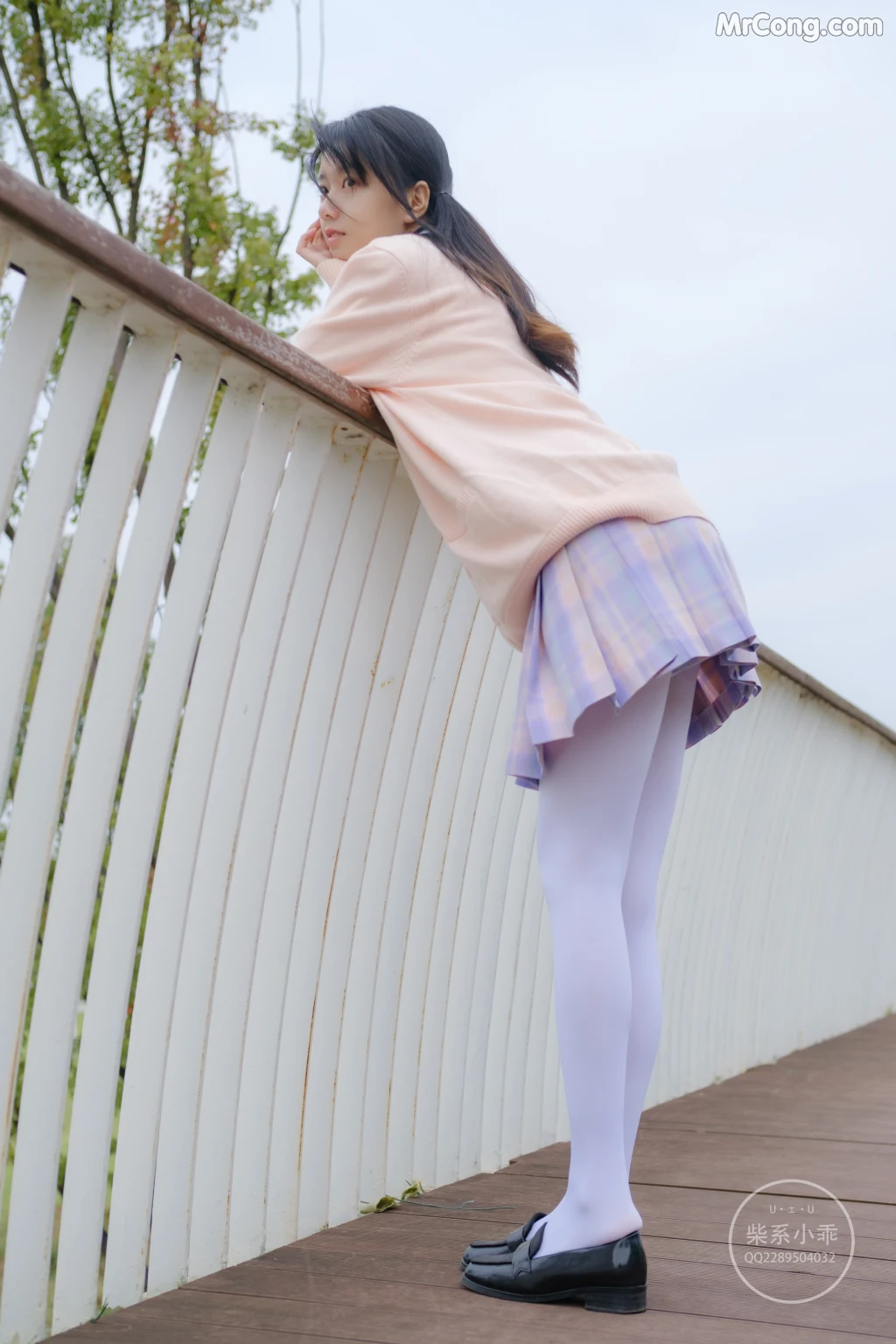 Coser@稚乖画册 Vol.002: 颓废01 短裙白丝 (73 photos) – Page 5