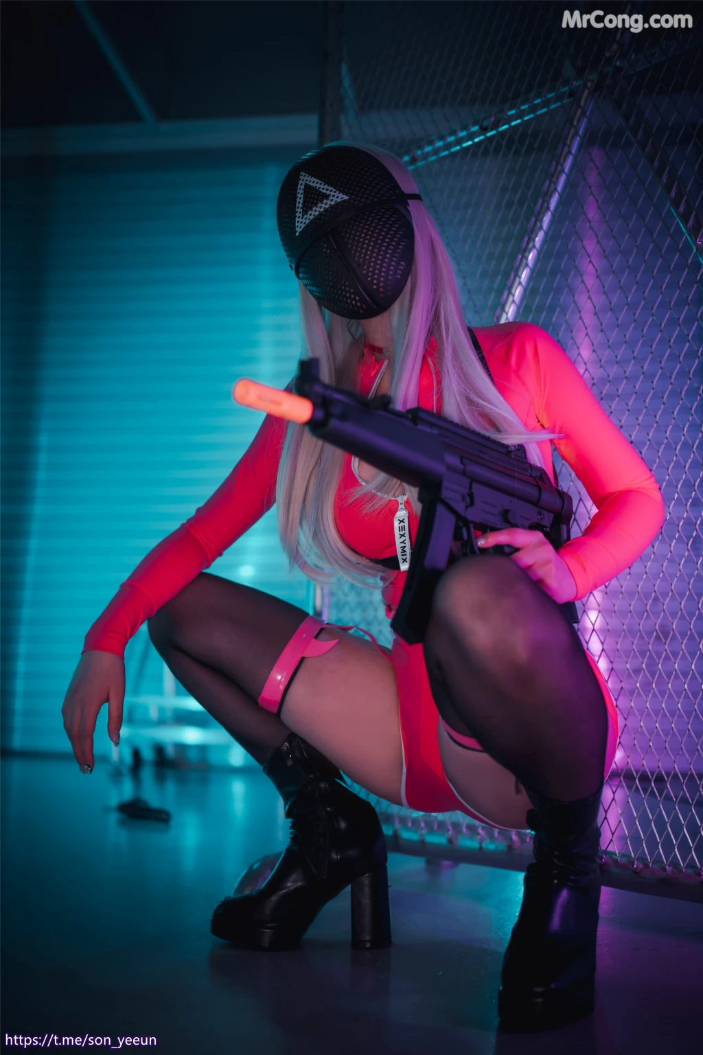 DJAWA Photo – Son Ye-Eun (손예은): “[Squid Game] Triangle Soldier” (76 photos) – Page 6