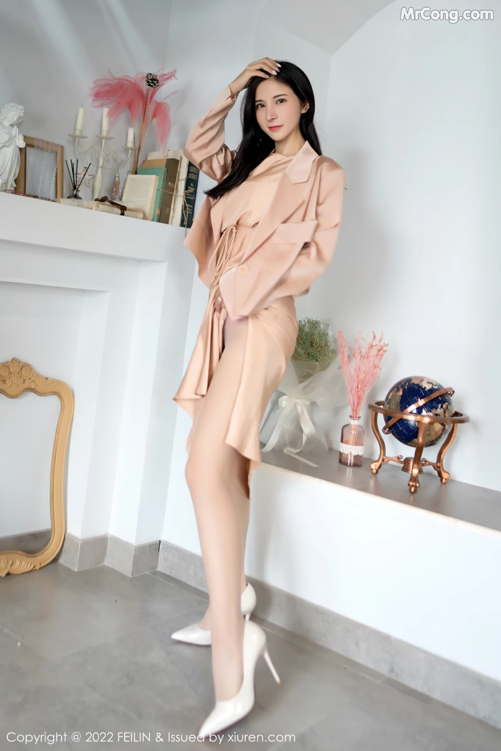 FEILIN Vol.433: 小蛮妖 (53 photos)