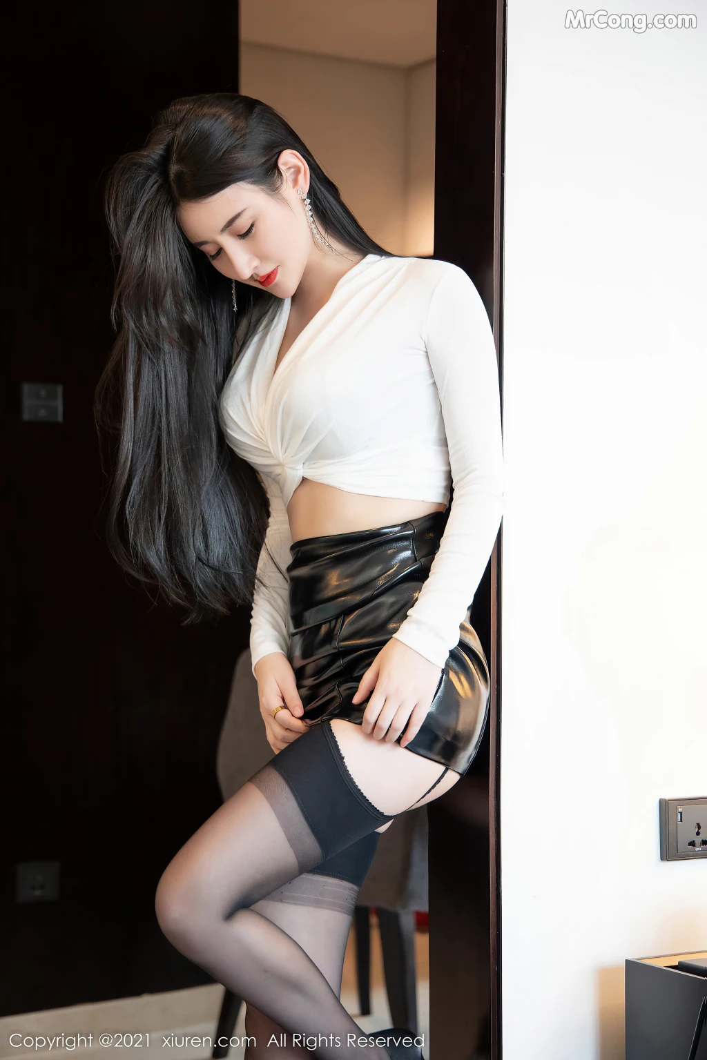 XIUREN No.4338: 诗诗kiki (54 photos)