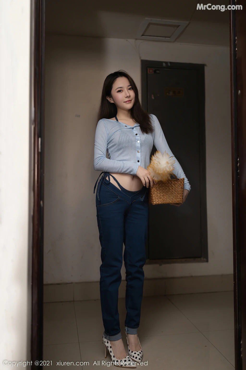 XIUREN No.4352: 鱼子酱Fish (85 photos)