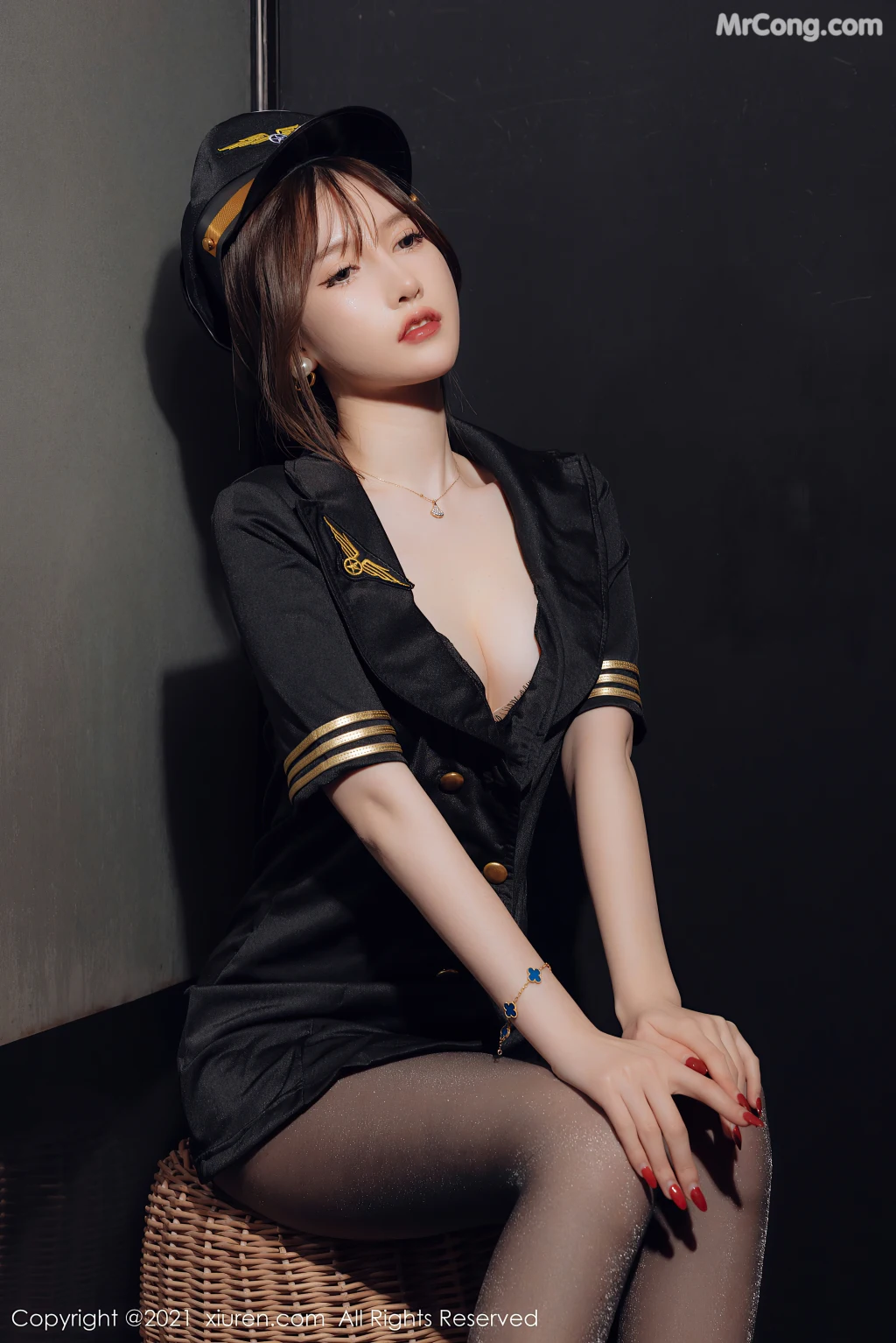 XIUREN No.4355: 美桃酱 (64 photos)