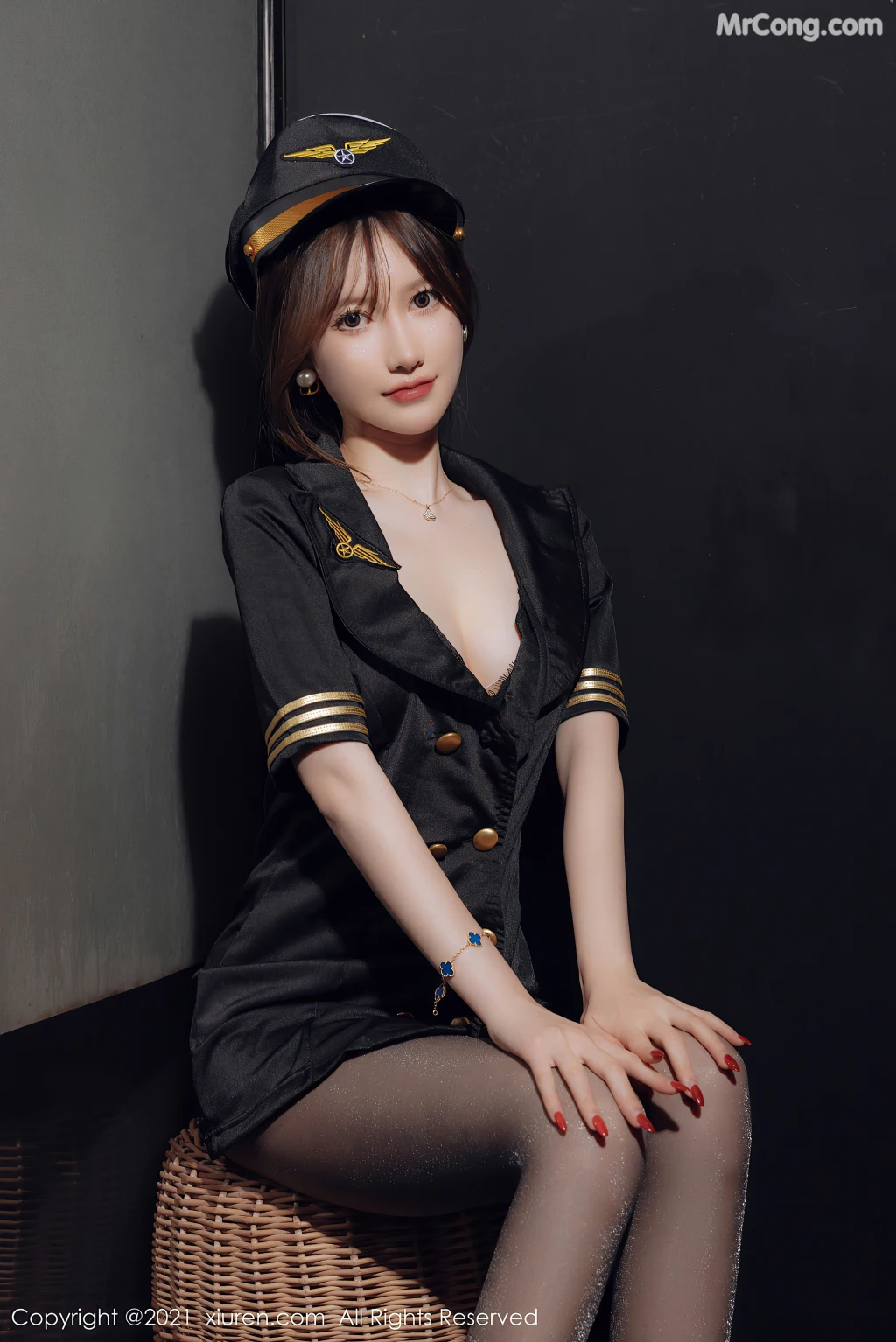 XIUREN No.4355: 美桃酱 (64 photos)