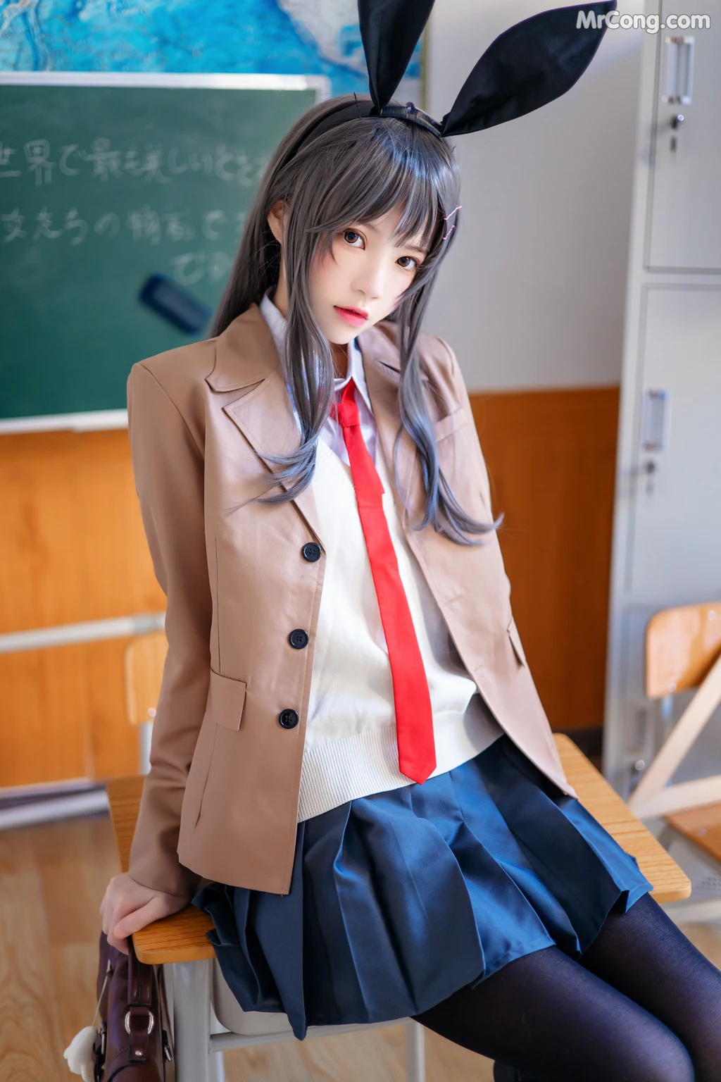 Coser@桜桃喵 Vol.121: 麻衣学姐制服 (52 photos) – Page 2