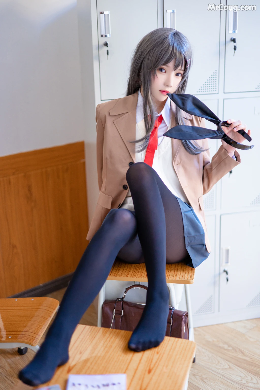 Coser@桜桃喵 Vol.121: 麻衣学姐制服 (52 photos) – Page 2