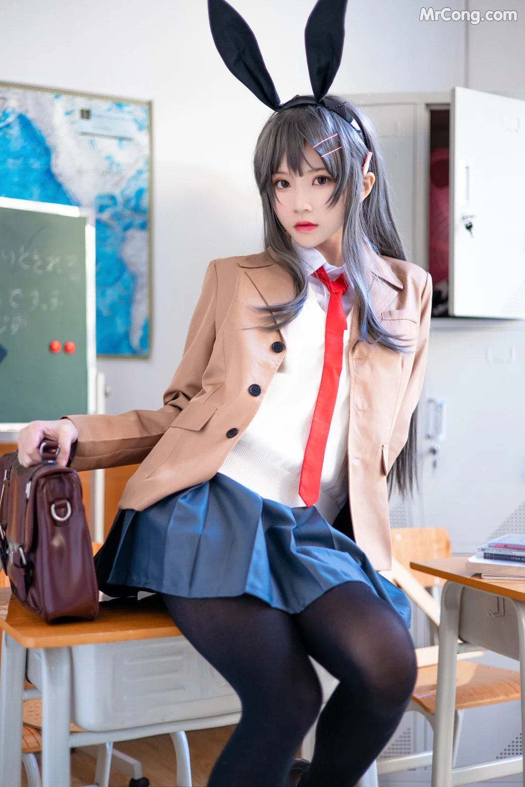 Coser@桜桃喵 Vol.121: 麻衣学姐制服 (52 photos) – Page 4