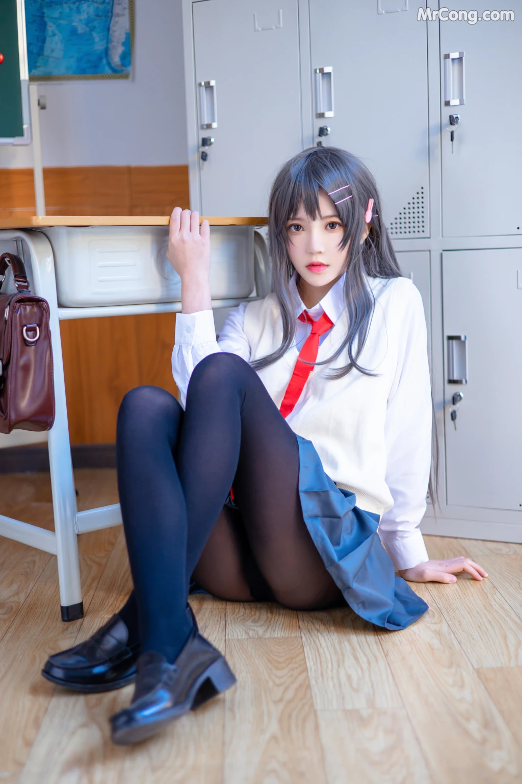 Coser@桜桃喵 Vol.121: 麻衣学姐制服 (52 photos) – Page 5