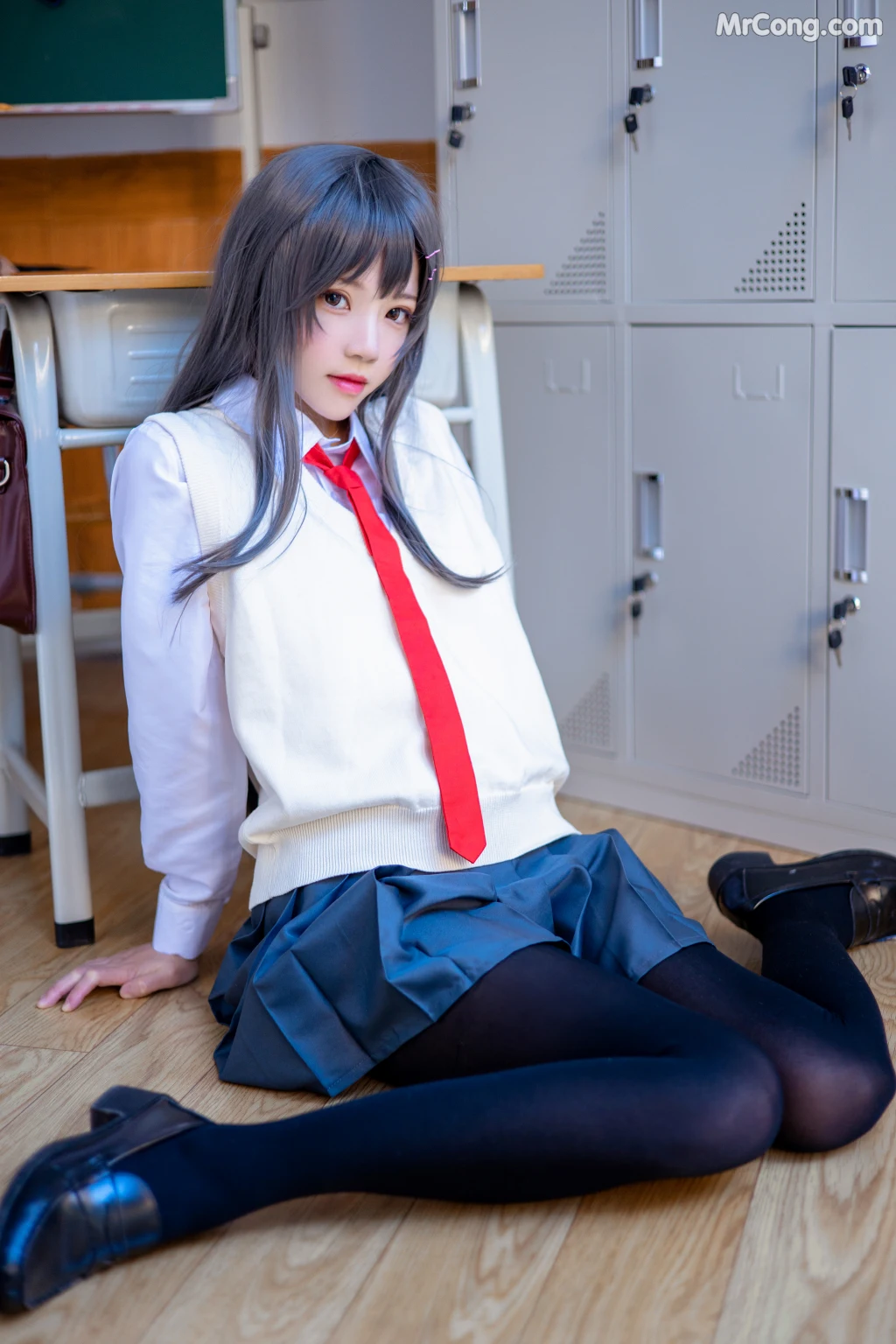 Coser@桜桃喵 Vol.121: 麻衣学姐制服 (52 photos) – Page 5