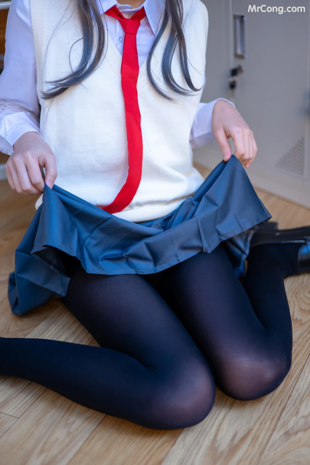 Coser@桜桃喵 Vol.121: 麻衣学姐制服 (52 photos) – Page 5