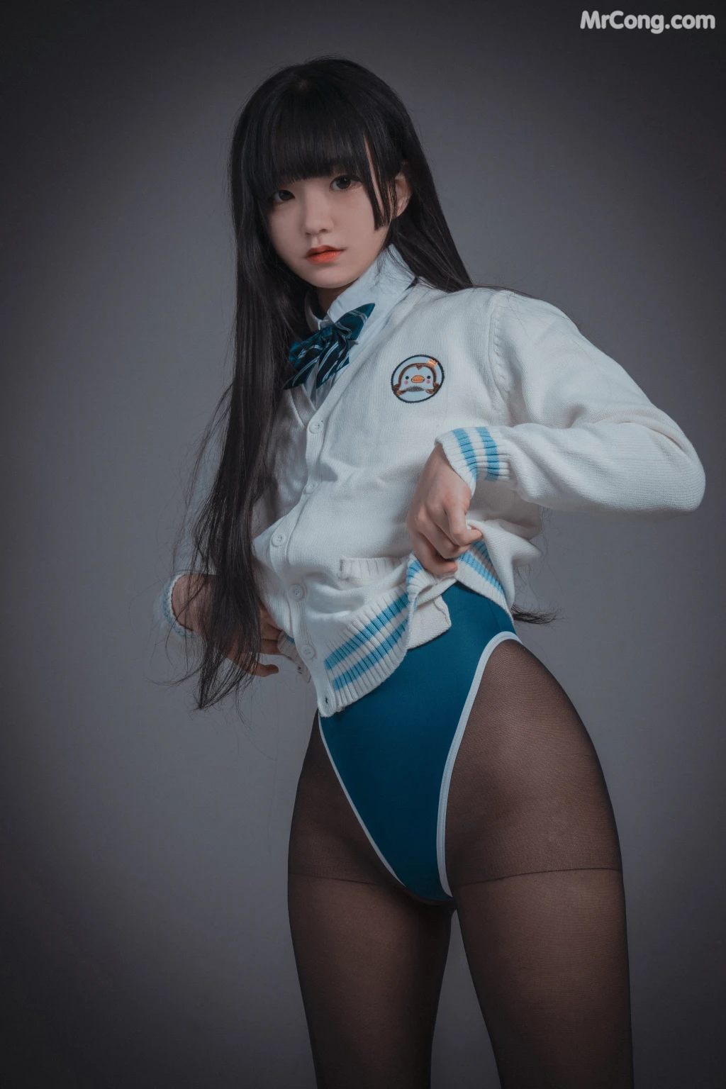 DJAWA Photo – Jeong Jenny (정제니): “Swimming Lesson 10 Ver.A” (46 photos)