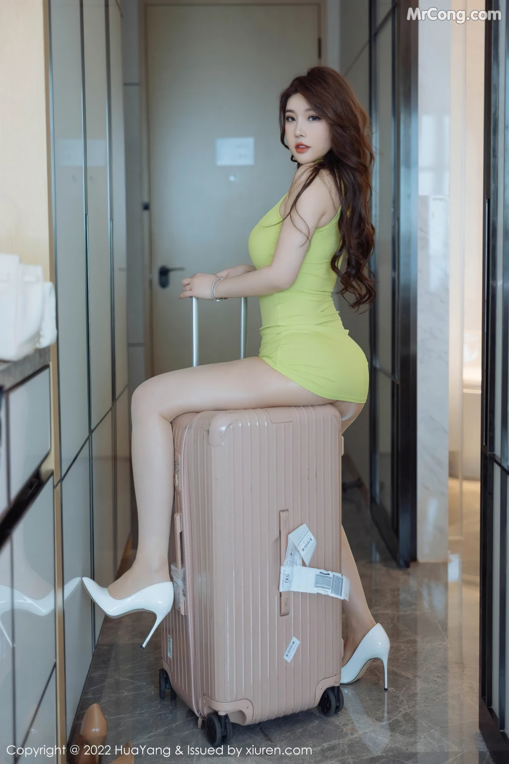 HuaYang Vol.494: 小海臀Rena (48 photos) – Page 2
