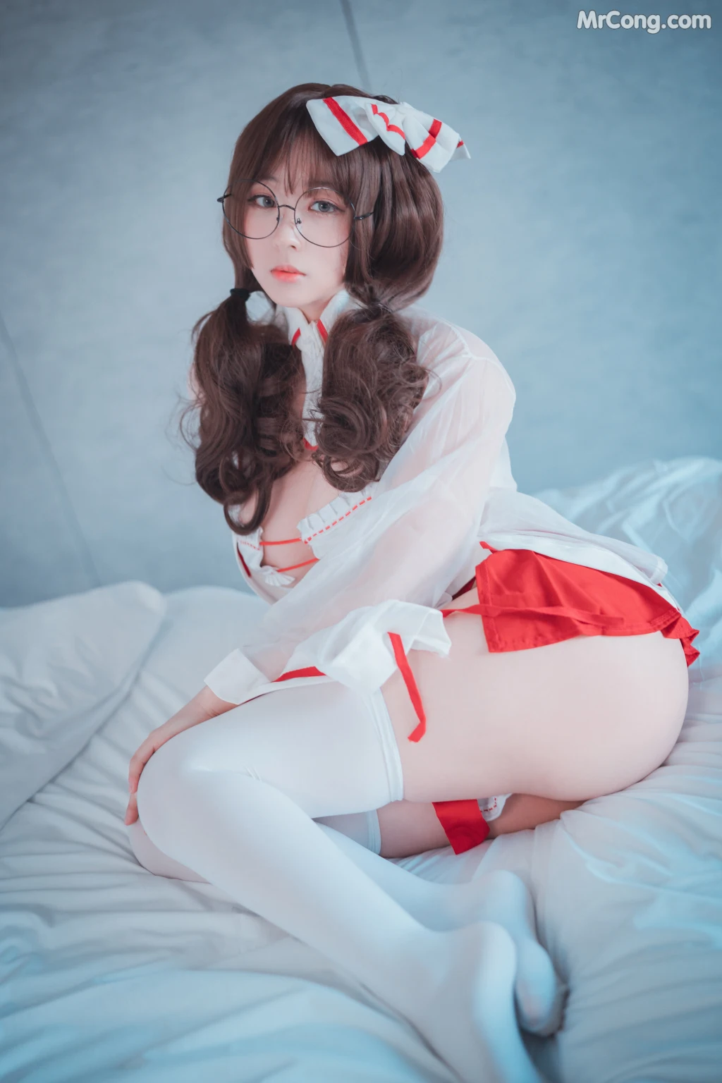 DJAWA Photo – Heihwa (설연): “Hei-Miko! (Shaman-Girl)” (48 photos)