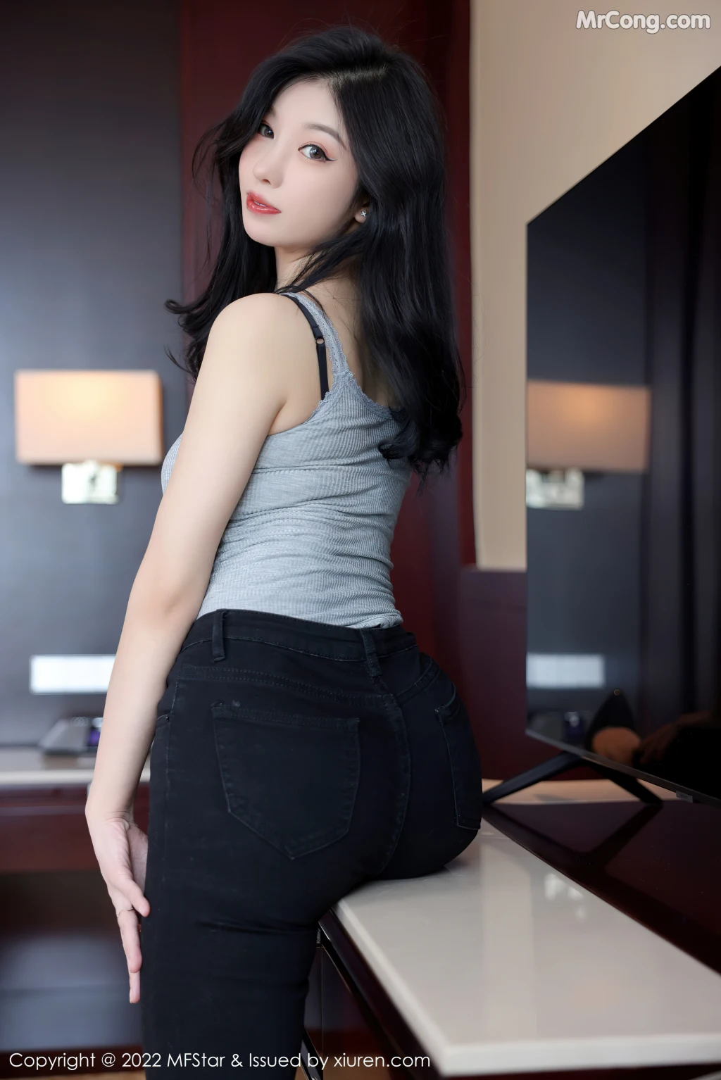 MFStar Vol.557: 人间荒糖 (71 photos)
