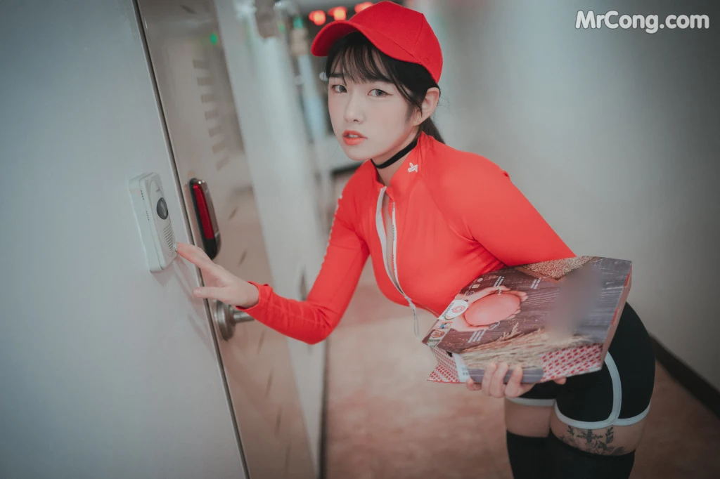 DJAWA Photo – Sonson (손손): “Pizza Girl” (71 photos) – Page 3
