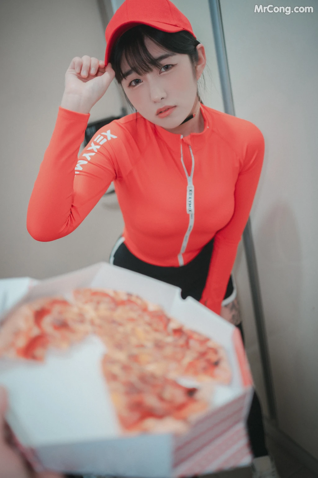 DJAWA Photo – Sonson (손손): “Pizza Girl” (71 photos) – Page 4