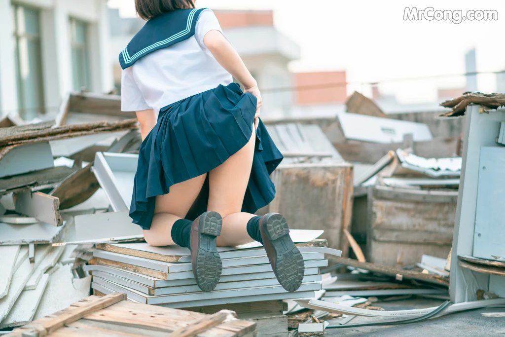 Coser@蠢沫沫 (chunmomo) Vol.035: 天台JK (40 photos) – Page 2