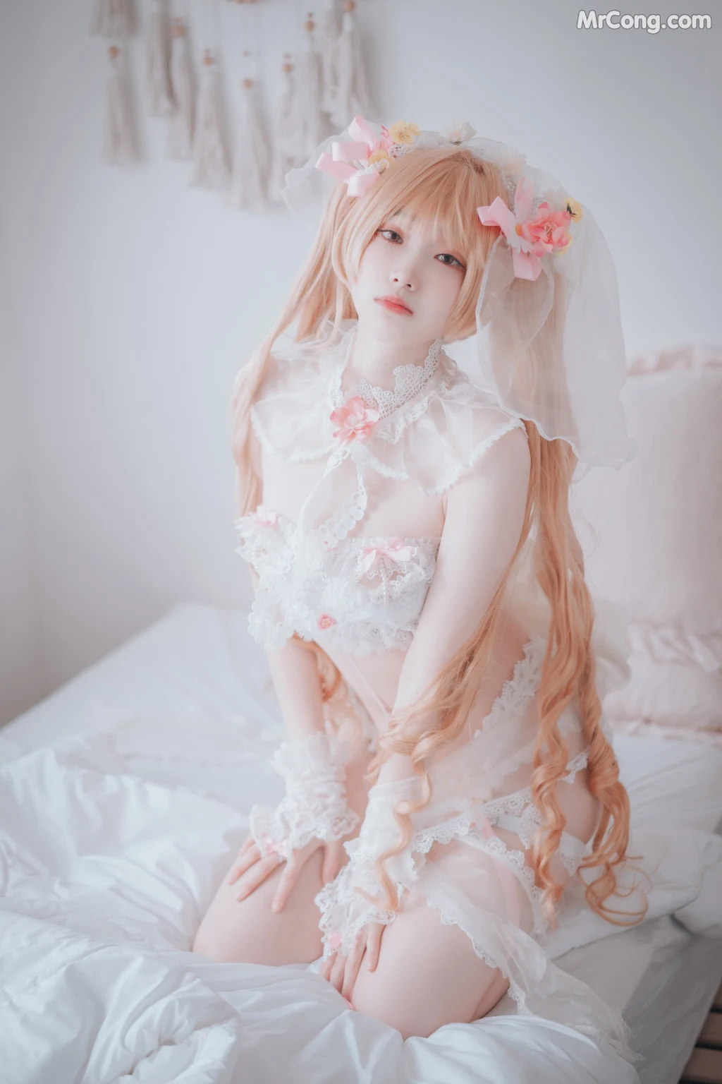 DJAWA Photo – Bambi (밤비): “God Mother Heket (Destiny Child)” (51 photos)