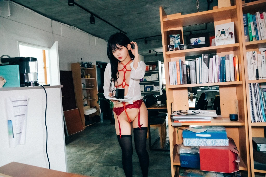 [Loozy] Zia (지아) – Office slave (220 photos + 6 videos) – Page 10
