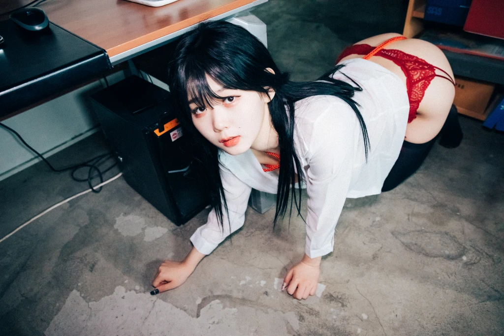 [Loozy] Zia (지아) – Office slave (220 photos + 6 videos) – Page 10