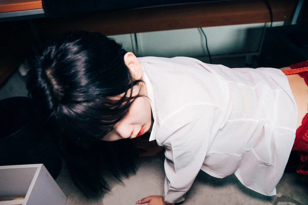 [Loozy] Zia (지아) – Office slave (220 photos + 6 videos) – Page 10
