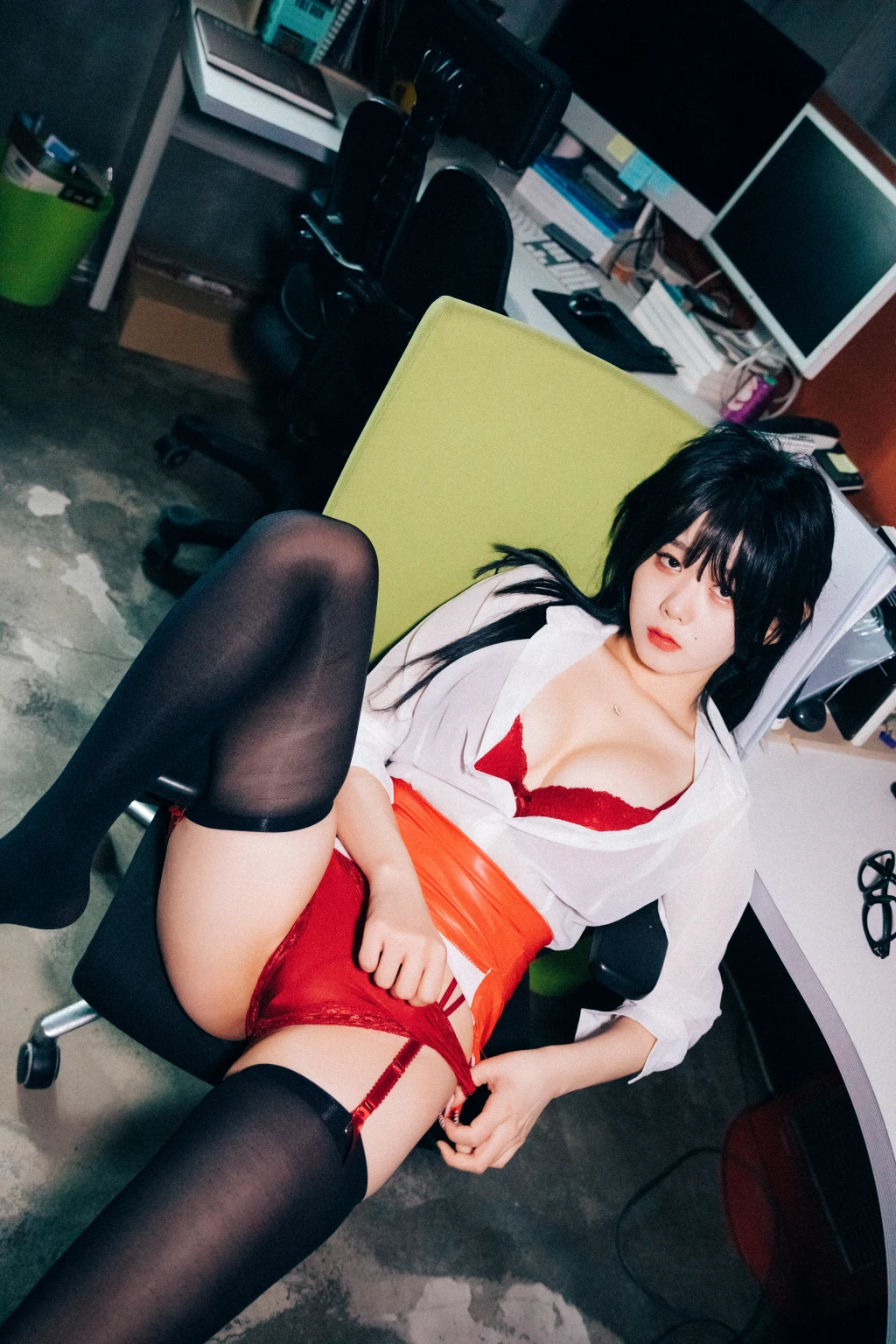 [Loozy] Zia (지아) – Office slave (220 photos + 6 videos) – Page 11