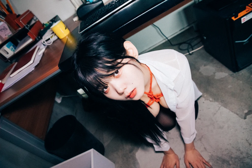 [Loozy] Zia (지아) – Office slave (220 photos + 6 videos) – Page 11