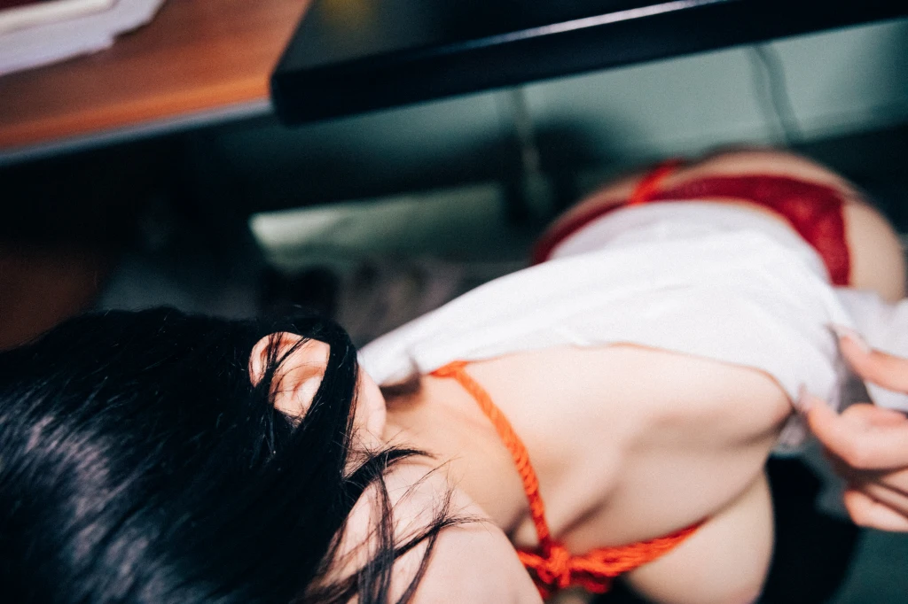 [Loozy] Zia (지아) – Office slave (220 photos + 6 videos) – Page 11