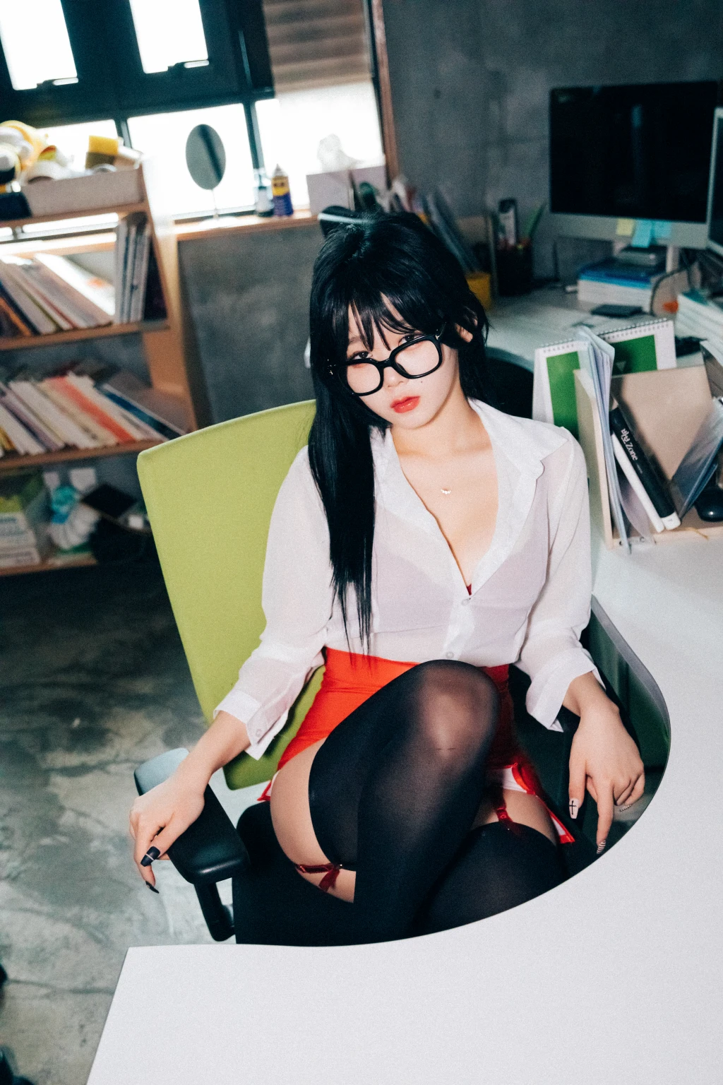 [Loozy] Zia (지아) – Office slave (220 photos + 6 videos) – Page 12
