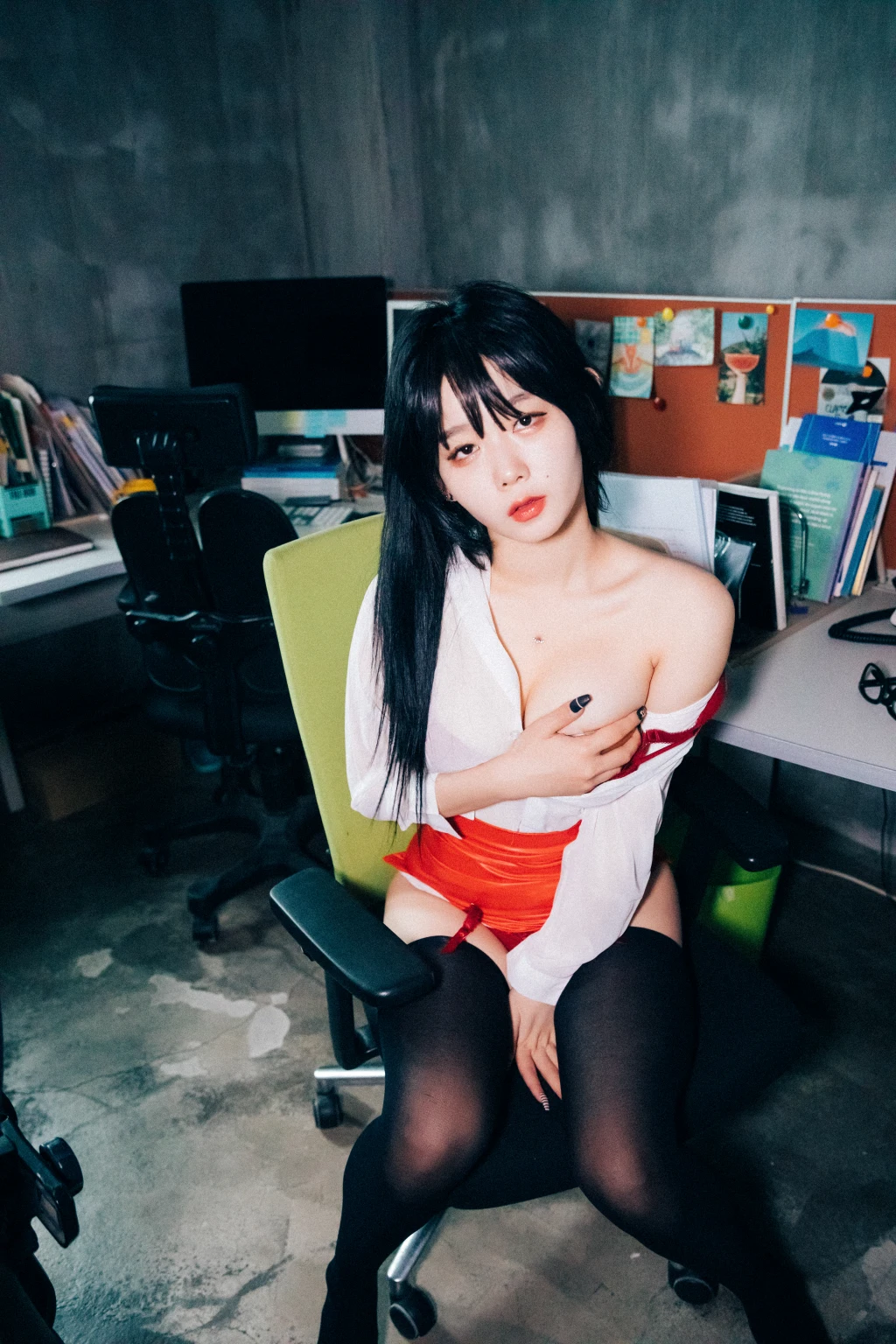 [Loozy] Zia (지아) – Office slave (220 photos + 6 videos) – Page 12