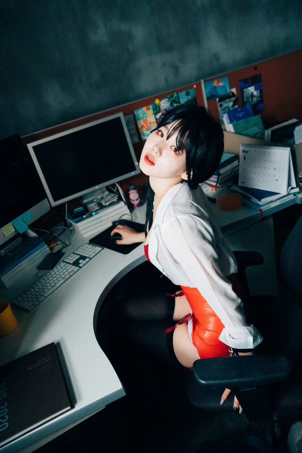 [Loozy] Zia (지아) – Office slave (220 photos + 6 videos) – Page 17