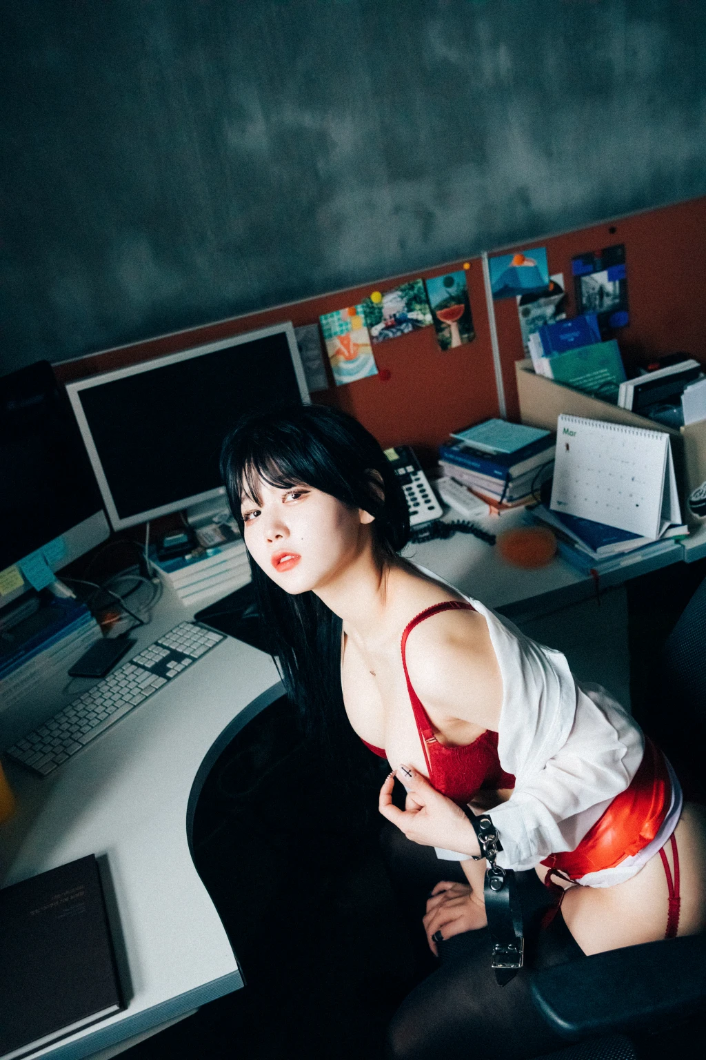 [Loozy] Zia (지아) – Office slave (220 photos + 6 videos) – Page 18