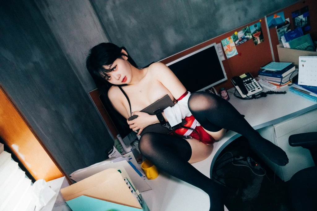 [Loozy] Zia (지아) – Office slave (220 photos + 6 videos) – Page 18