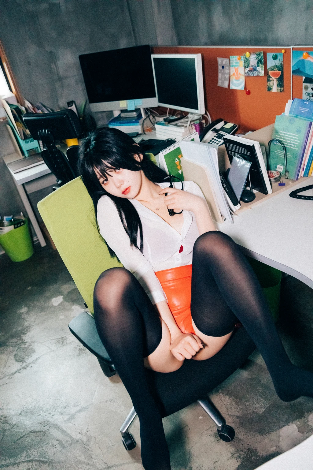 [Loozy] Zia (지아) – Office slave (220 photos + 6 videos) – Page 20