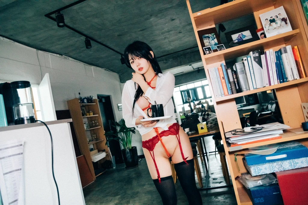 [Loozy] Zia (지아) – Office slave (220 photos + 6 videos) – Page 21