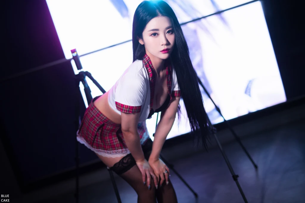 [BLUECAKE] Bomi (보미) – Siren (71 photos)