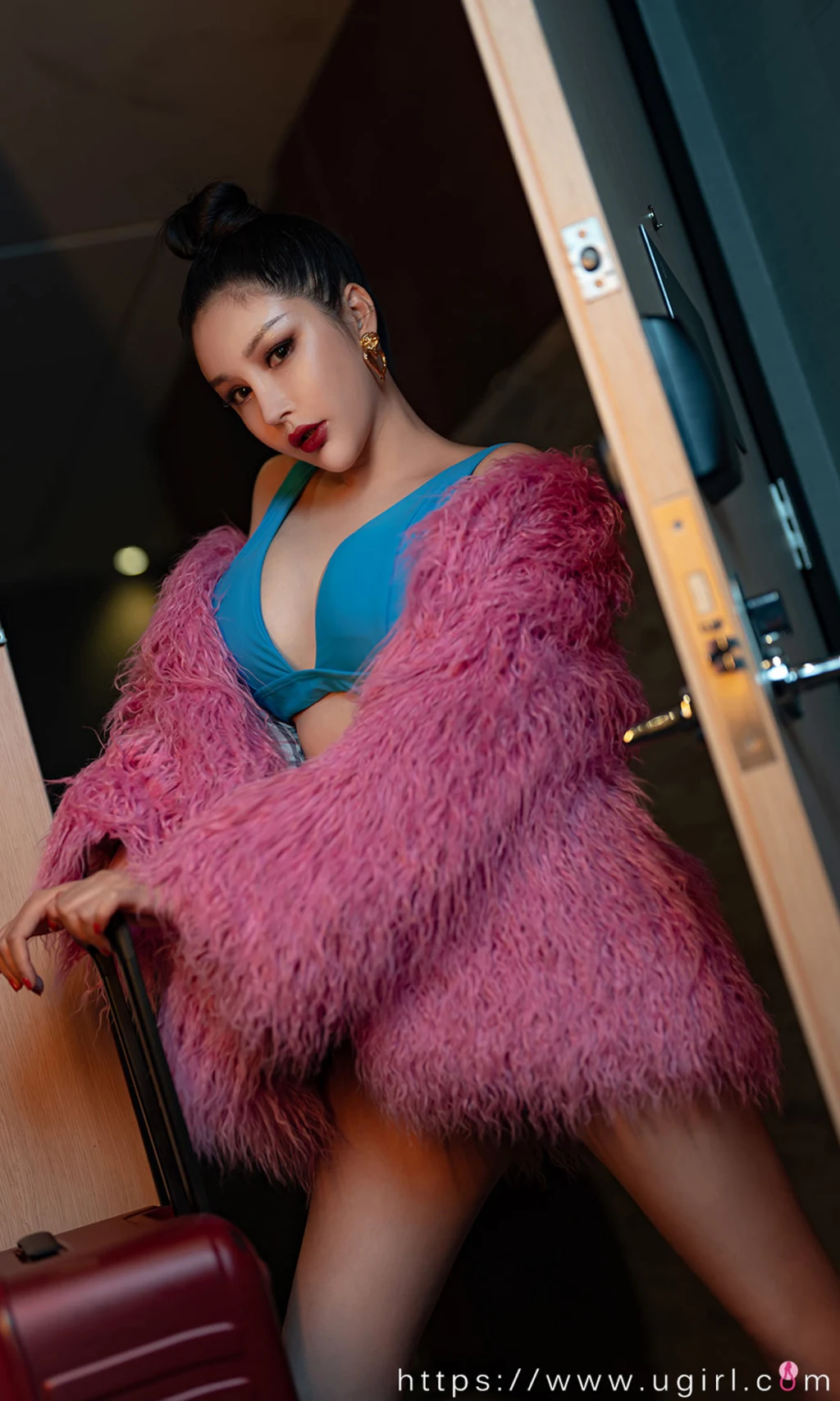 UGIRLS – Ai You Wu App No.2323: Tian Bing Bing (田冰冰) (35 photos) – Page 2