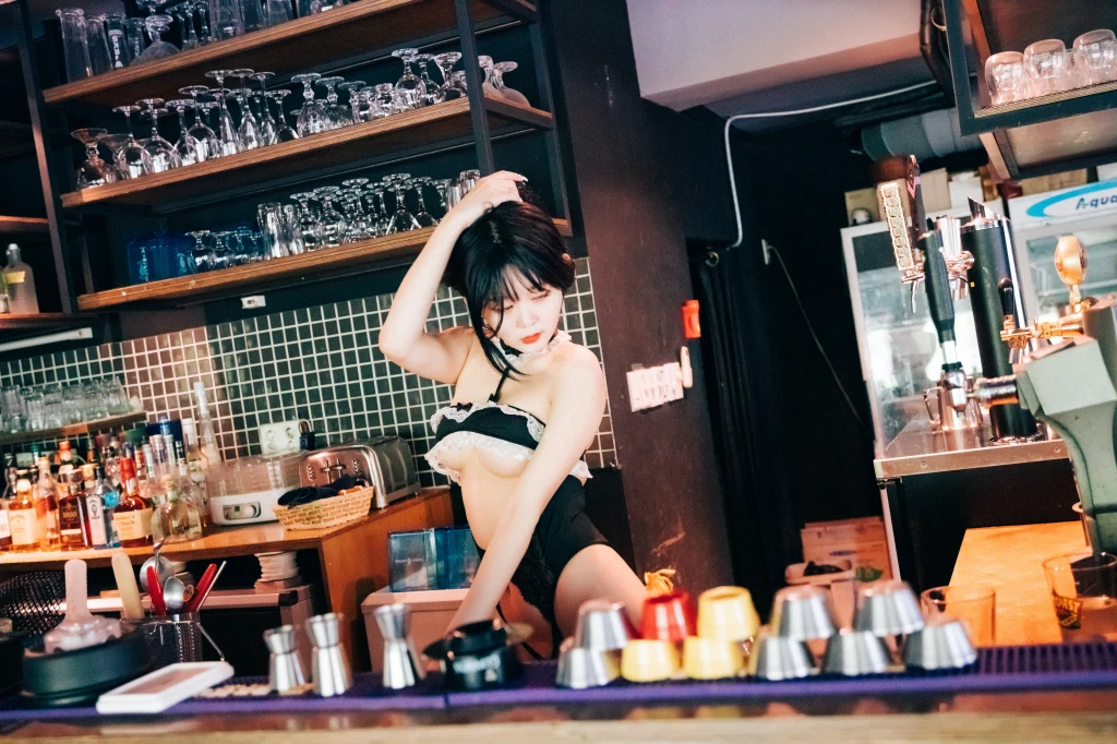 [Loozy] Zia (지아) – SM Bar (211 photos)