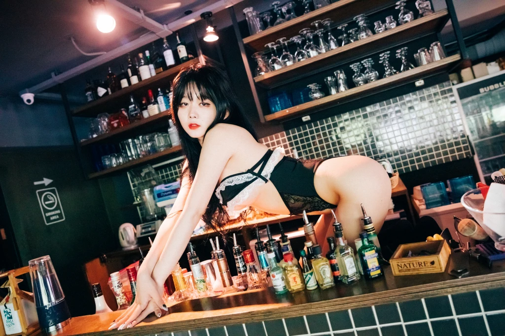 [Loozy] Zia (지아) – SM Bar (211 photos)