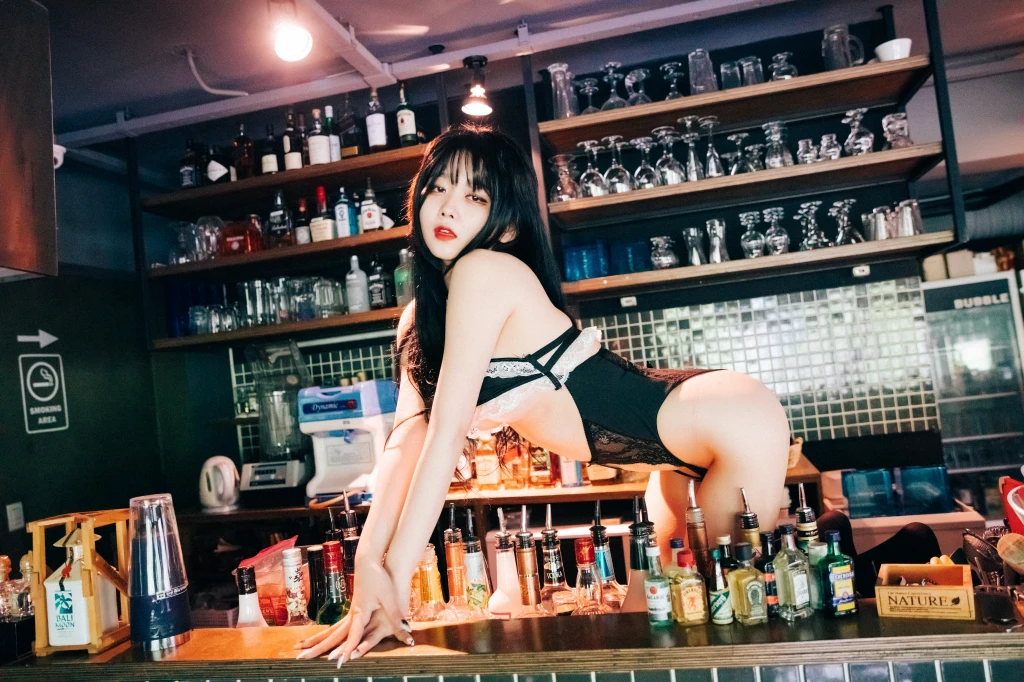 [Loozy] Zia (지아) – SM Bar (211 photos)
