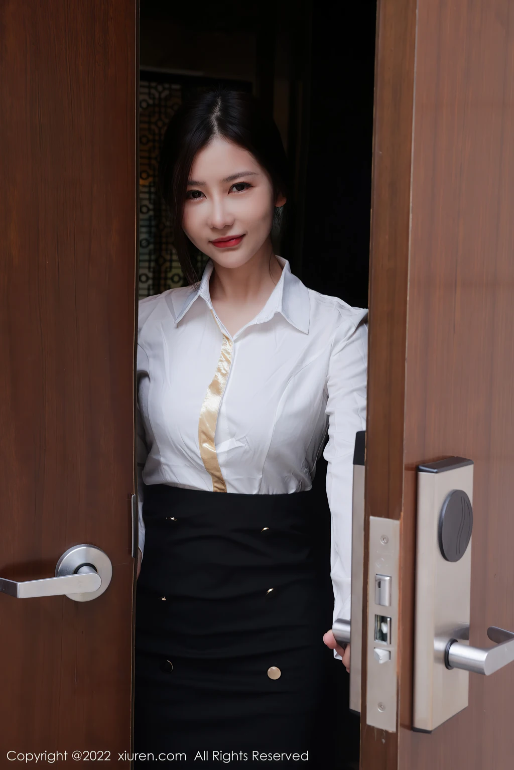 XIUREN No.4472: Yin Tian Tian (尹甜甜) (83 photos)