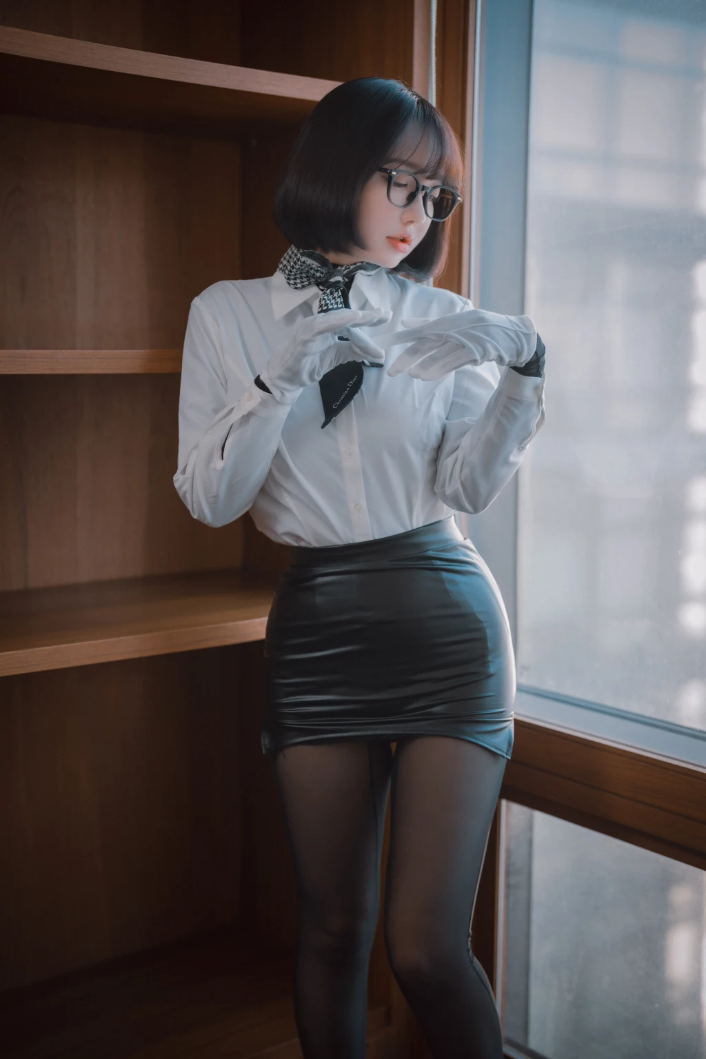 DJAWA Photo – Son Ye-Eun (손예은): “Naughty Supervisor” (126 photos)