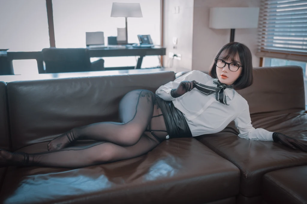 DJAWA Photo – Son Ye-Eun (손예은): “Naughty Supervisor” (126 photos) – Page 3
