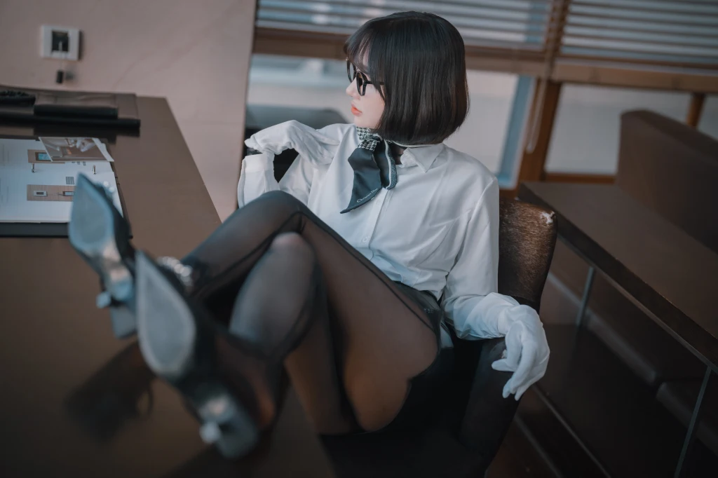 DJAWA Photo – Son Ye-Eun (손예은): “Naughty Supervisor” (126 photos) – Page 5