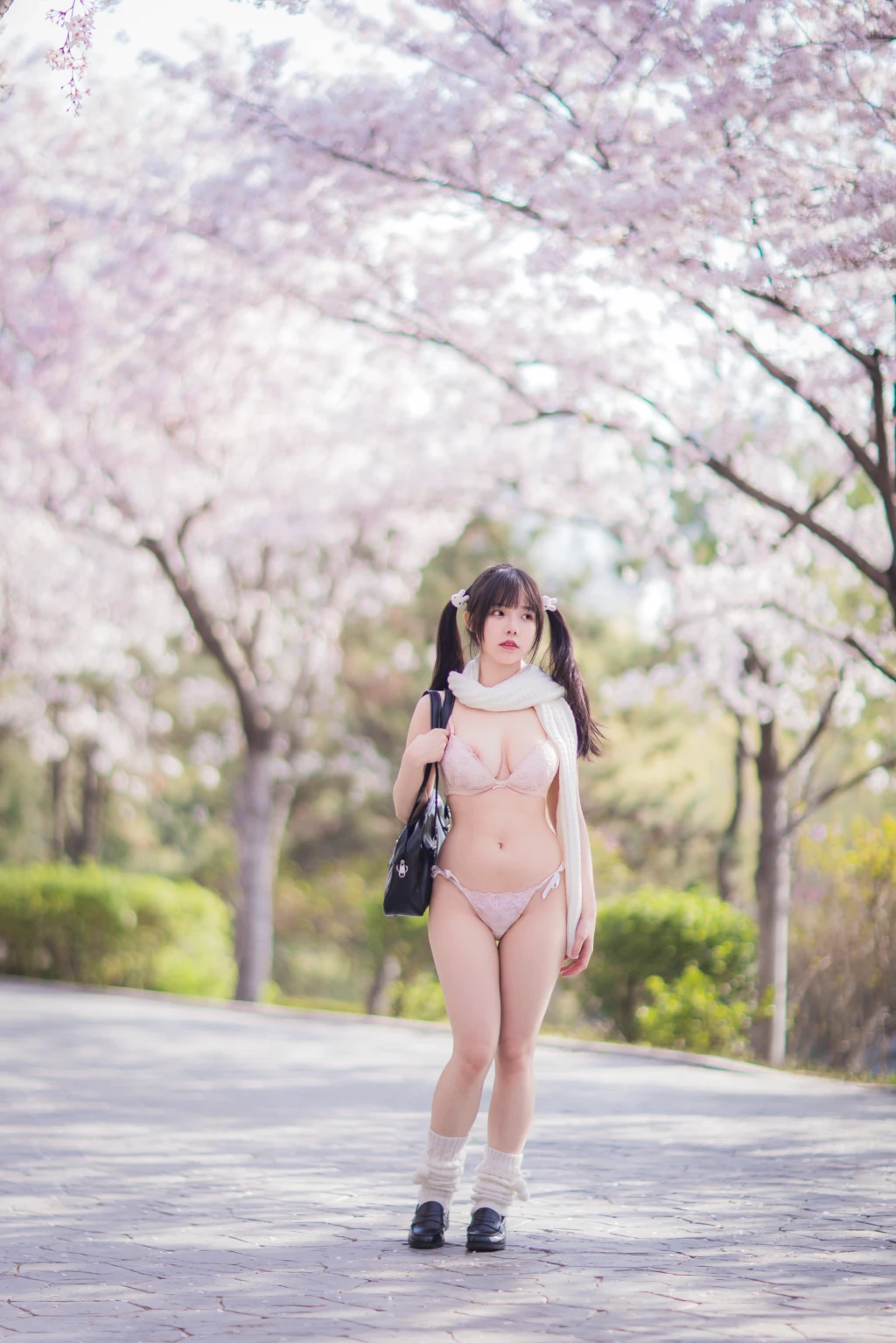 Coser@六味帝皇酱: 樱花女友 (53 photos)