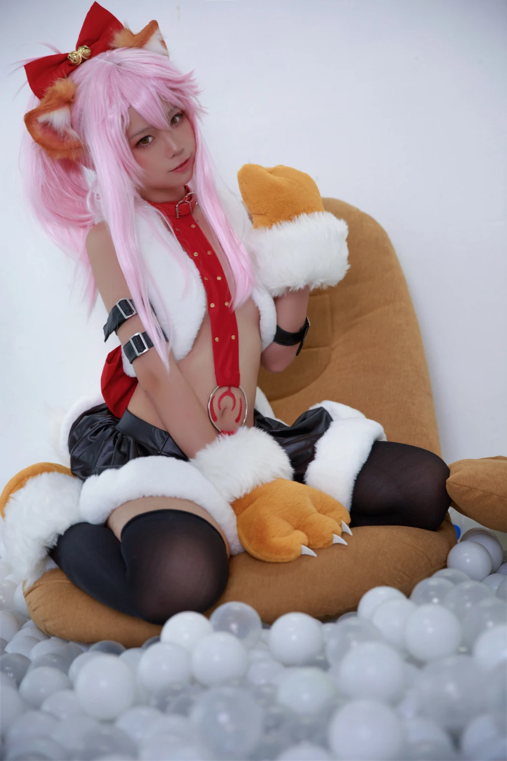 Coser@G44不会受伤 Vol.057: 小黑猫娘 (20 photos)