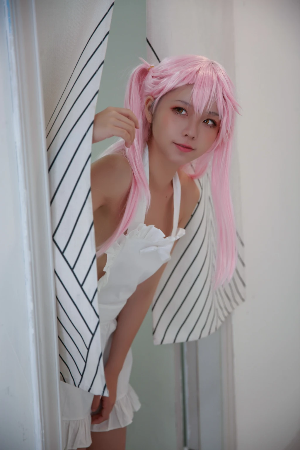 Coser@G44不会受伤 Vol.058: 小黑围裙 (20 photos)